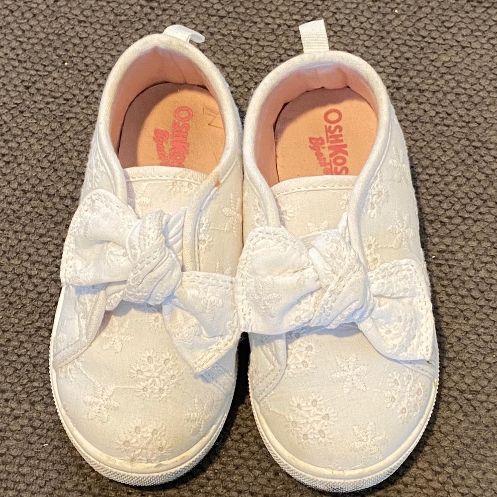 OshKosh white slip on sneakers, toddler size 9